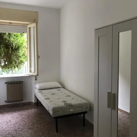 Casa Indipendente Con Giardino סניגליה