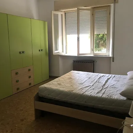 Casa Indipendente Con Giardino *