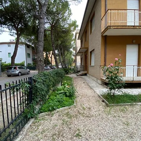Casa Indipendente Con Giardino * סניגליה